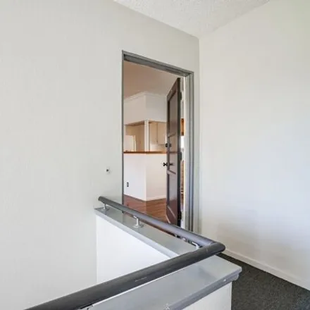 Image 4 - 5299 Willowcrest Avenue, Los Angeles, CA 91601, USA - Condo for rent