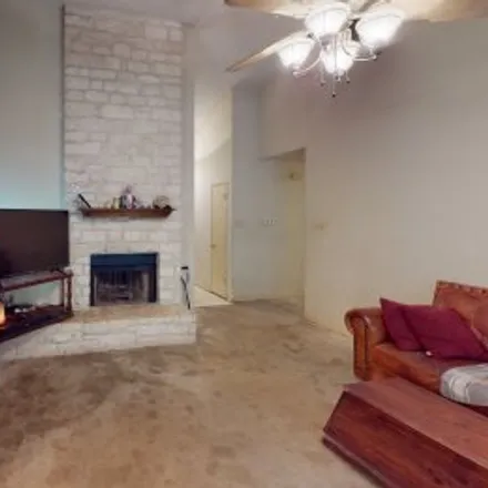 Buy this 3 bed apartment on 8806 United Kingdom Drive in Southwest Austin, Austin