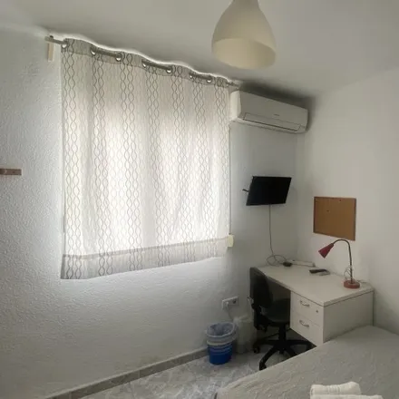 Image 4 - Paseo de los Tilos, 66, 29006 Málaga, Spain - Room for rent