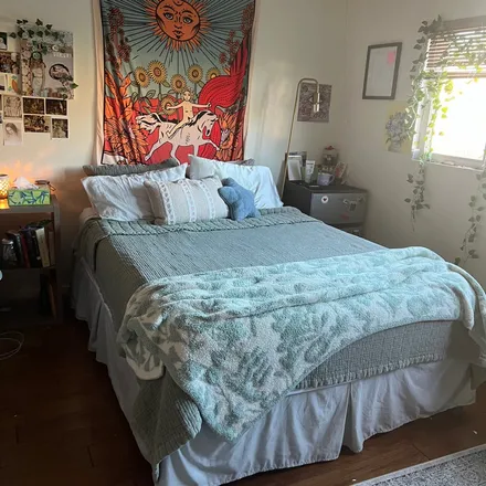 Rent this 1 bed room on 18327 Collins Street in Los Angeles, CA 91356