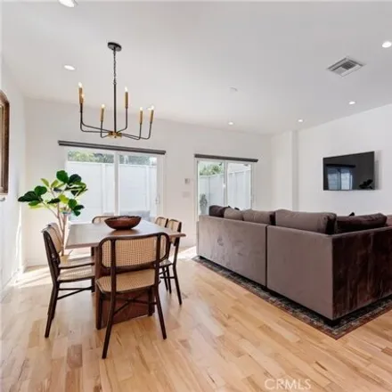Image 3 - 86187 Rosewood Avenue, West Hollywood, CA 90048, USA - House for sale