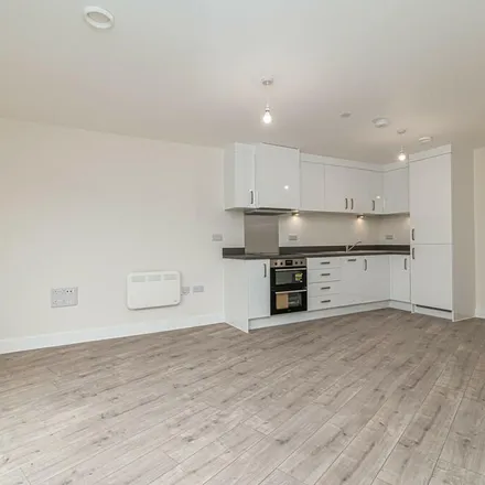 Rent this 1 bed apartment on A61 in Leeds, LS10 1DQ