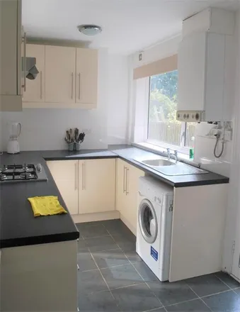 Rent this 5 bed townhouse on 1036 Pershore Road in Stirchley, B29 7PX