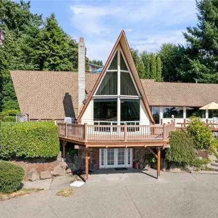Buy this 3 bed house on 62nd Avenue Northeast in Fife Heights, Pierce County
