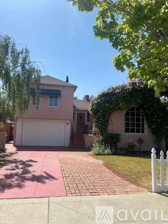 Rent this 3 bed house on 819 North Claremont Street