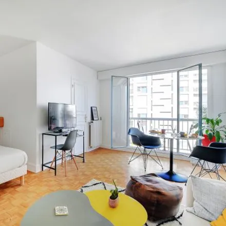 Image 5 - 8 Rue Dupleix, 75015 Paris, France - Apartment for rent