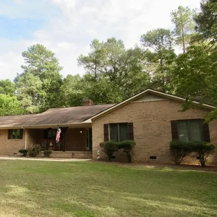 Rent this 3 bed house on 595 S Ridge St in Southern Pines, North Carolina