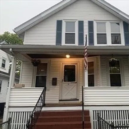 Image 1 - 51 Fairmont St, Arlington, Massachusetts, 02474 - House for rent