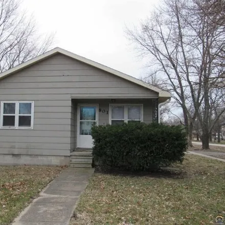 Image 1 - 324 South 8th Street, Osage City, KS 66523, USA - House for sale