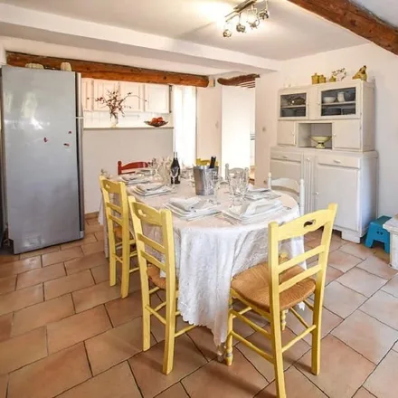 Rent this 4 bed townhouse on 84170 Monteux