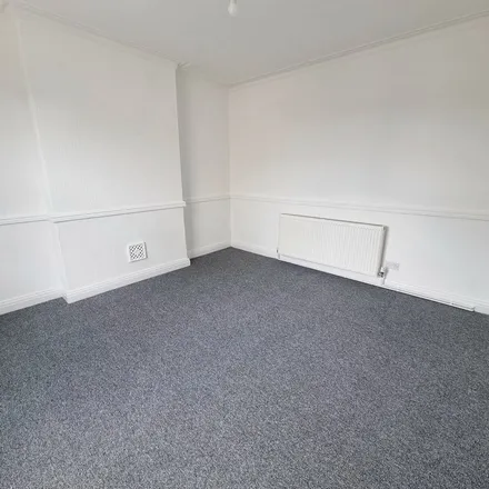 Rent this 3 bed apartment on Elm Avenue in Carlton, NG4 3DD