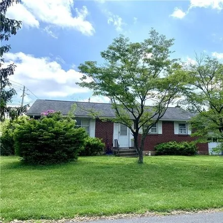 Buy this 3 bed house on 1313 Statten Avenue in Hanover Township, PA 18017