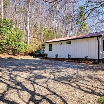 Image 2 - Cabe Place, Macon County, NC 28741, USA - House for sale