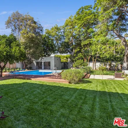 Rent this 5 bed house on 712 North Rodeo Drive in Beverly Hills, CA 90210
