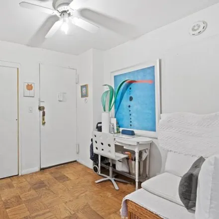 Image 7 - 333 East 79th Street, New York, NY 10075, USA - Apartment for sale