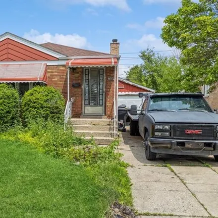 Buy this 2 bed house on 4044 West 81st Street in Chicago, IL 60652
