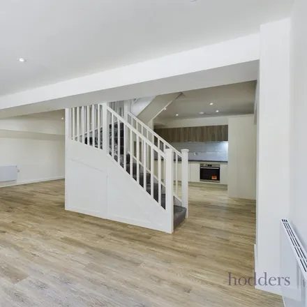 Image 1 - London Road, Spelthorne, TW18 4JQ, United Kingdom - Apartment for rent