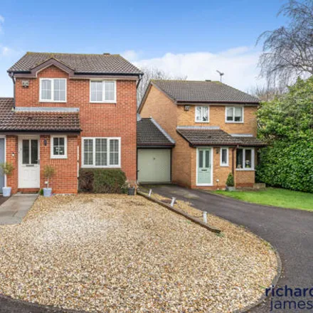 Buy this 3 bed house on 25 Winchcombe Close in Swindon, SN5 6NL