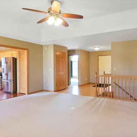 Image 3 - 3118 Old Jamestown Road, Bloomington, IL 61704, USA - House for sale