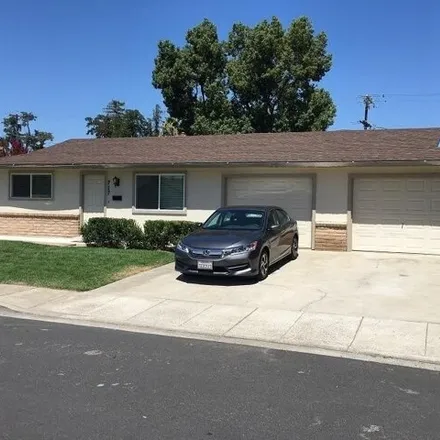 Rent this 2 bed house on 731 Nevada Street in Manteca, CA 95337