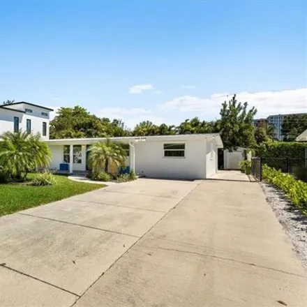 Image 4 - 2042 Holiday Lane, Collier County, FL 34104, USA - House for rent