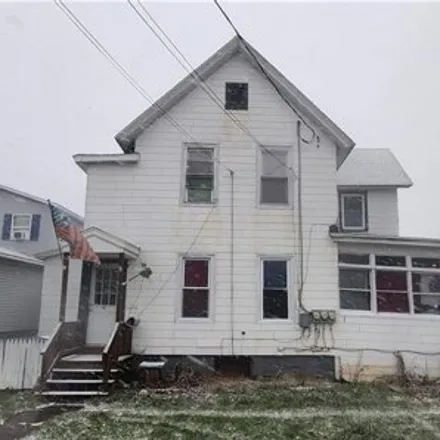 Buy this 4 bed house on 228 North Main Street in City of Oneida, NY 13421