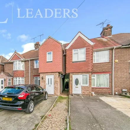 Rent this 3 bed duplex on Cowdray Marsh in Cowdray Avenue, Colchester