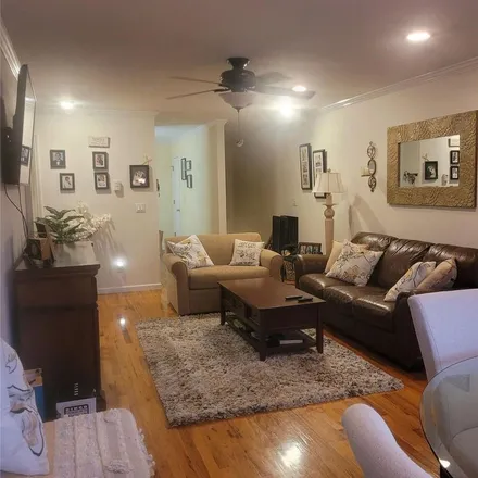 Rent this 1 bed apartment on 40 West 4th Street in Brookhaven, Village of Patchogue