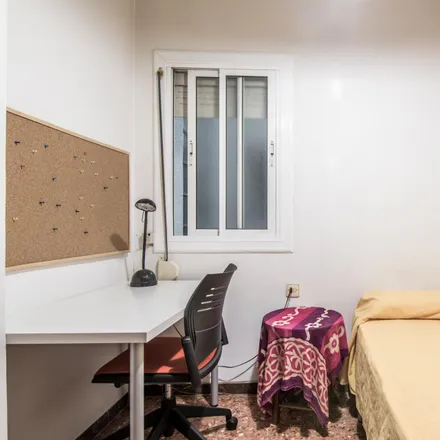 Rent this 4 bed room on Carrer del Rosselló in 426;428, 08001 Barcelona