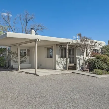 Image 1 - 500 Wellesley Drive Southeast, Albuquerque, NM 87106, USA - House for sale