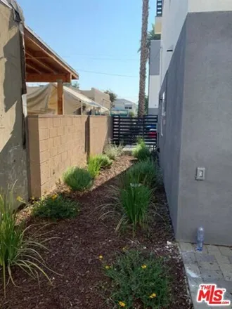 Image 5 - 5728 Fair Avenue, Los Angeles, CA 91601, USA - Townhouse for rent