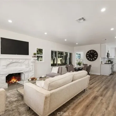 Image 1 - 3440 South Gramercy Place, Los Angeles, CA 90018, USA - House for sale