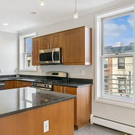 Image 7 - 536 Bloomfield Street 3 In Hoboken - Apartment for sale
