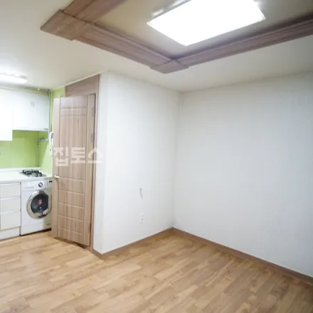 Image 8 - 서울특별시 서초구 반포동 716-9 - Apartment for rent