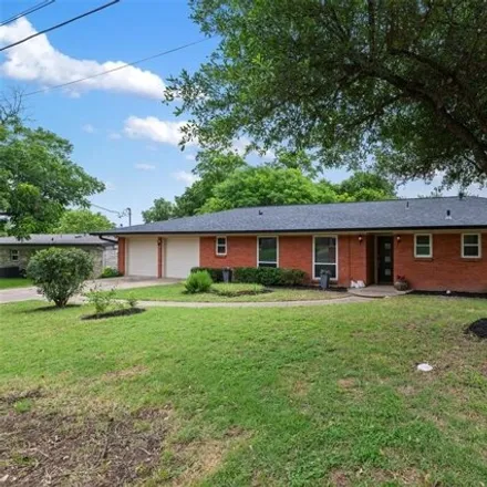 Image 2 - 11405 Hilltop St, Austin, Texas, 78753 - House for sale