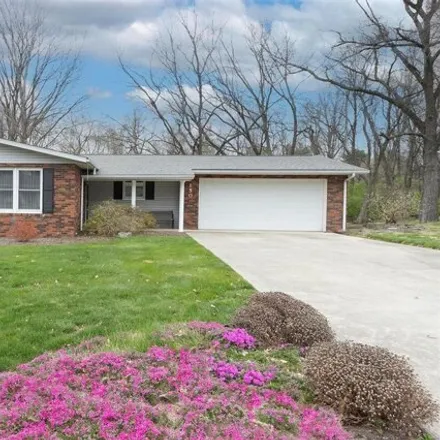 Buy this 3 bed house on 148 Lake Vista Drive in Carlyle, IL 62231