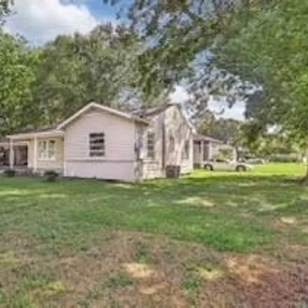 Buy this 3 bed house on 510 Texas Street in Liberty, TX 77575