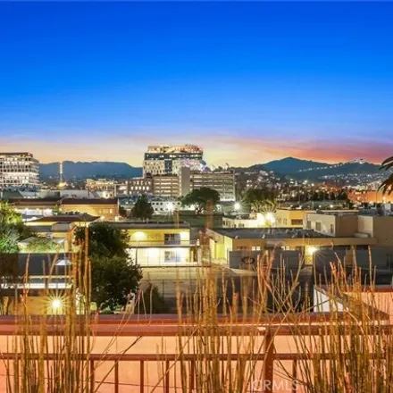 Image 3 - 5836 La Mirada Avenue, Los Angeles, CA 90038, USA - Apartment for rent