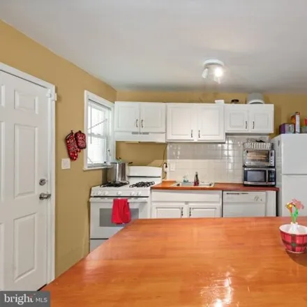 Image 7 - 2519 North Ellamont Street, Baltimore, MD 21216, USA - House for sale