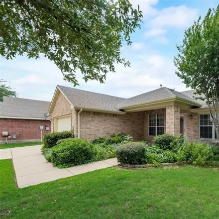 Buy this 3 bed house on Warren Middle School in 811 South Bois d'Arc Street, Forney