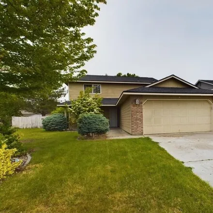 Buy this 3 bed house on 5338 Holly Way in West Richland, WA 99353