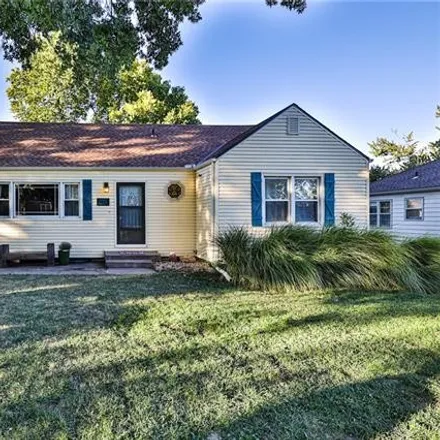 Image 1 - 9612 East 33rd Street, Independence, MO 64052, USA - House for sale