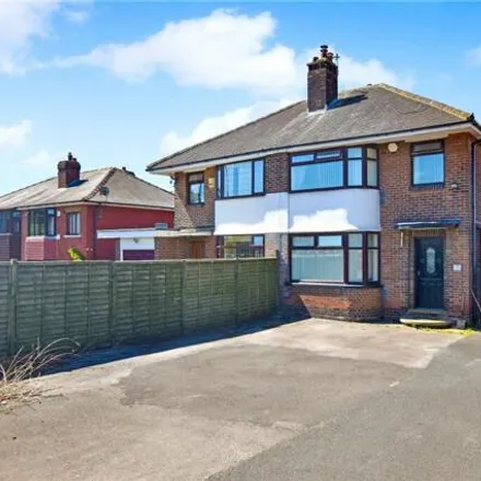 Buy this 3 bed duplex on Woodkirk Academy in Rein Road, Tingley