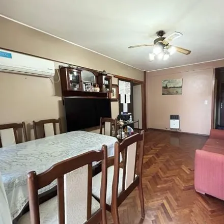 Buy this 4 bed apartment on Viamonte 317 in República de la Sexta, Rosario