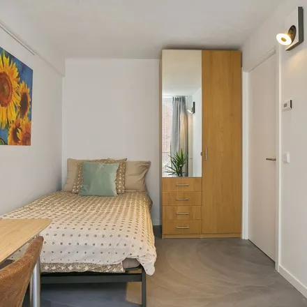 Rent this 4 bed apartment on Voetboogstraat 1D in 1012 XK Amsterdam, Netherlands