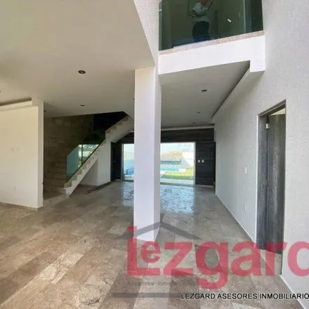 Buy this 5 bed house on Boulevard Cocoyoc in Lomas de Cocoyoc, 62738