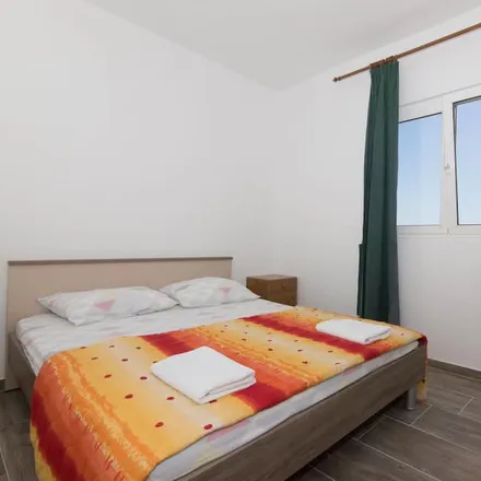 Rent this 2 bed apartment on 21222 Općina Marina