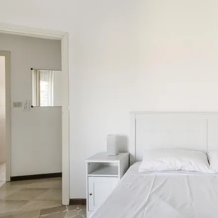 Image 6 - Via Pietro Ogliari, 20141 Milan MI, Italy - Apartment for rent