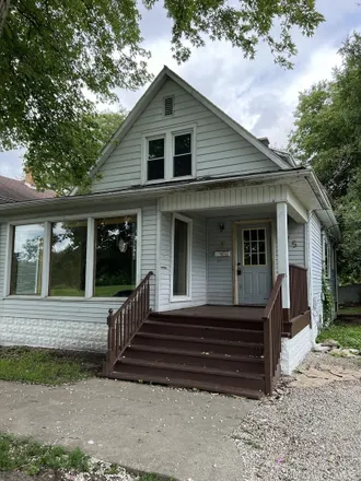 Buy this 3 bed house on 575 West Hickory Street in Kankakee, IL 60901