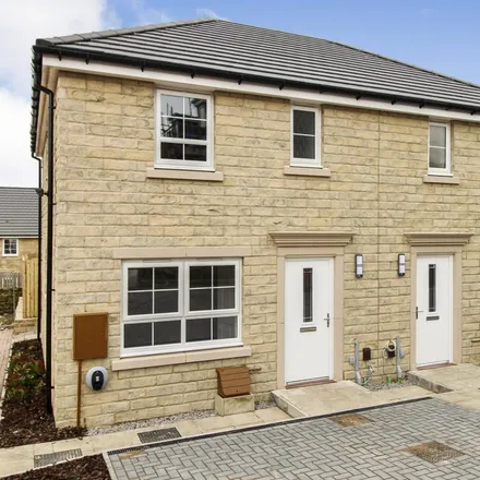 Rent this 3 bed duplex on Westminster Drive in Bradford, BD14 6SL